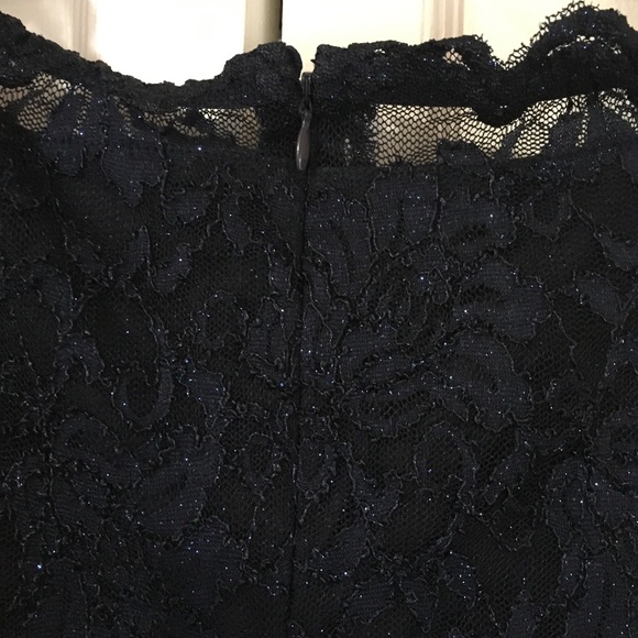Stunning Lace Gown, Midnight Blue Off the Shoulder, NWT. Le Chateau. US4-6. - Picture 7 of 10